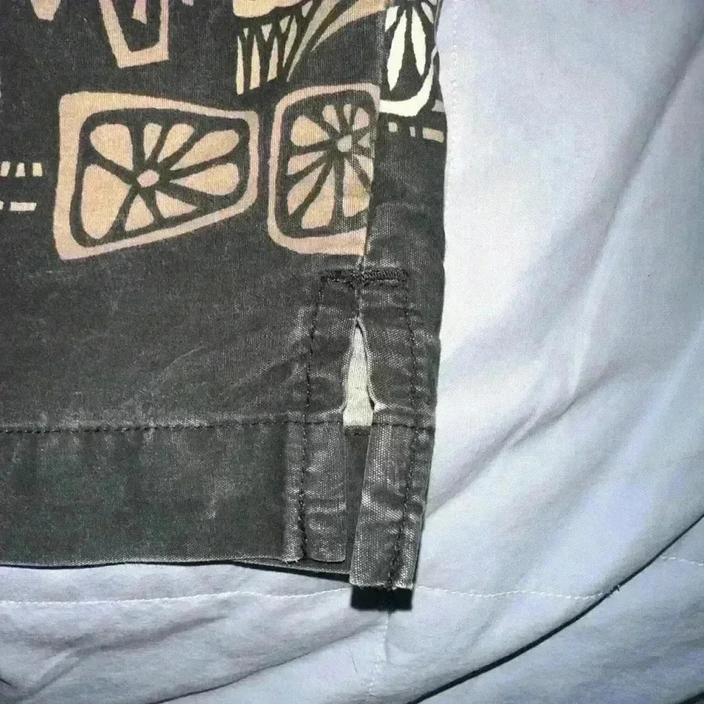 Vintage Sideout large black shirt sleeve Hawaiian totem button up shirt. Guc - Picture 9 of 10